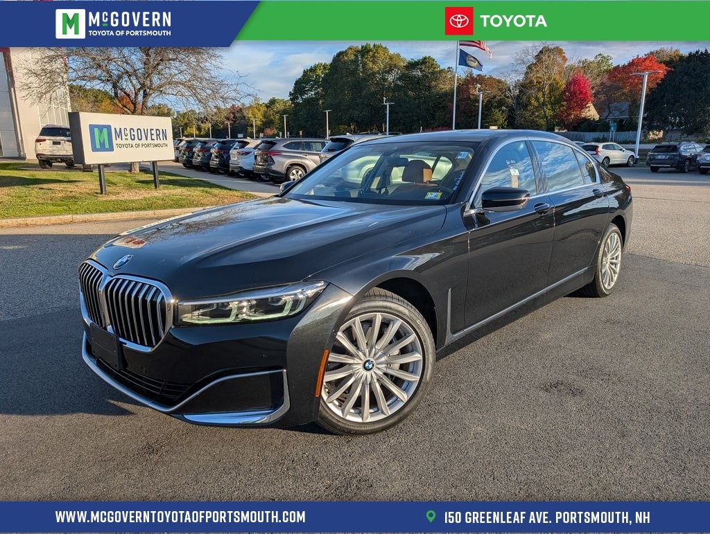 2022 BMW 7 Series 740i's photo