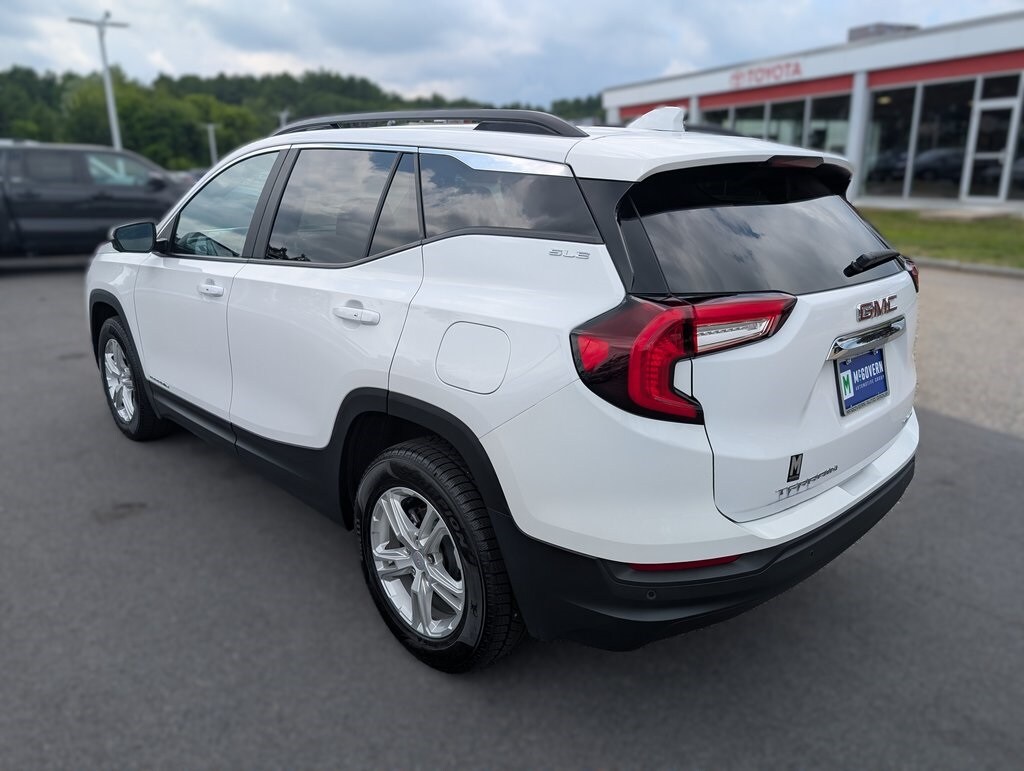 2023 Gmc Terrain SLE photo 3