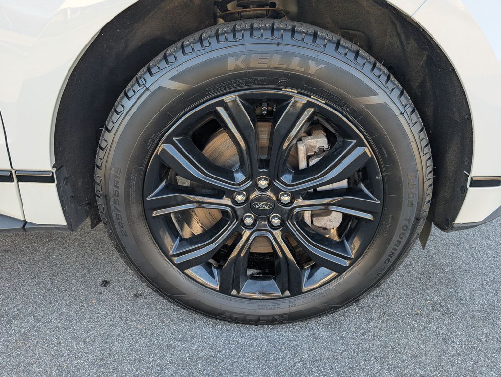 2022 Ford Edge SE - Photo 12