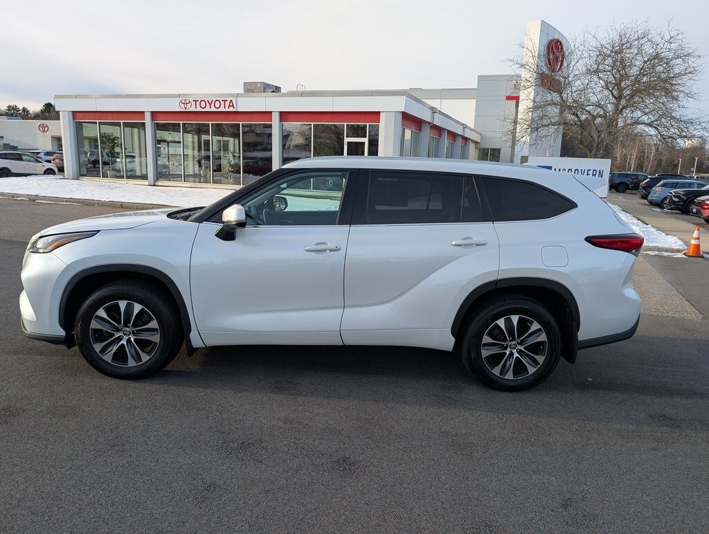 Used 2022 Toyota Highlander XLE SUV