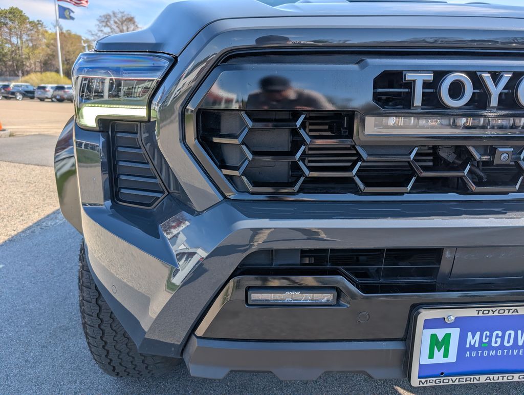 2024 Toyota Tacoma TRD Pro - Photo 10
