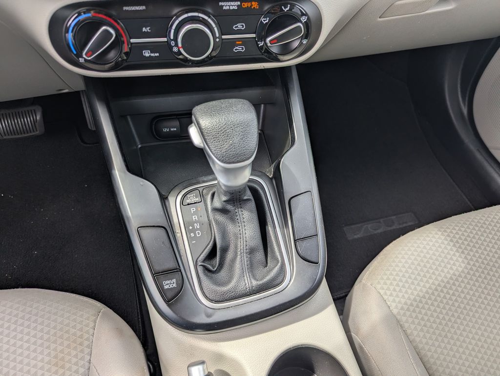 2023 Kia Soul LX - Photo 20
