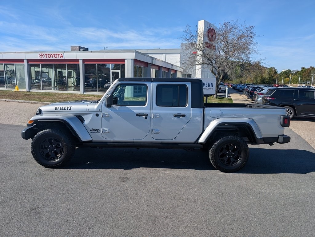 Used 2022 Jeep Gladiator Willys Truck