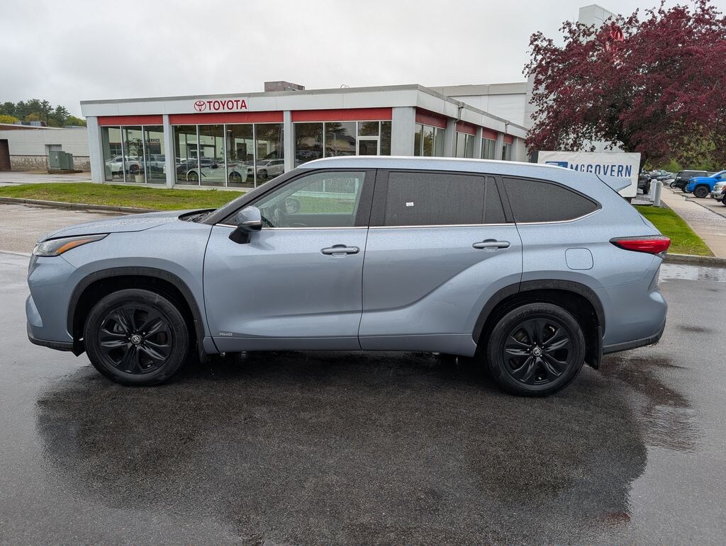 Used 2022 Toyota Highlander Hybrid XLE SUV