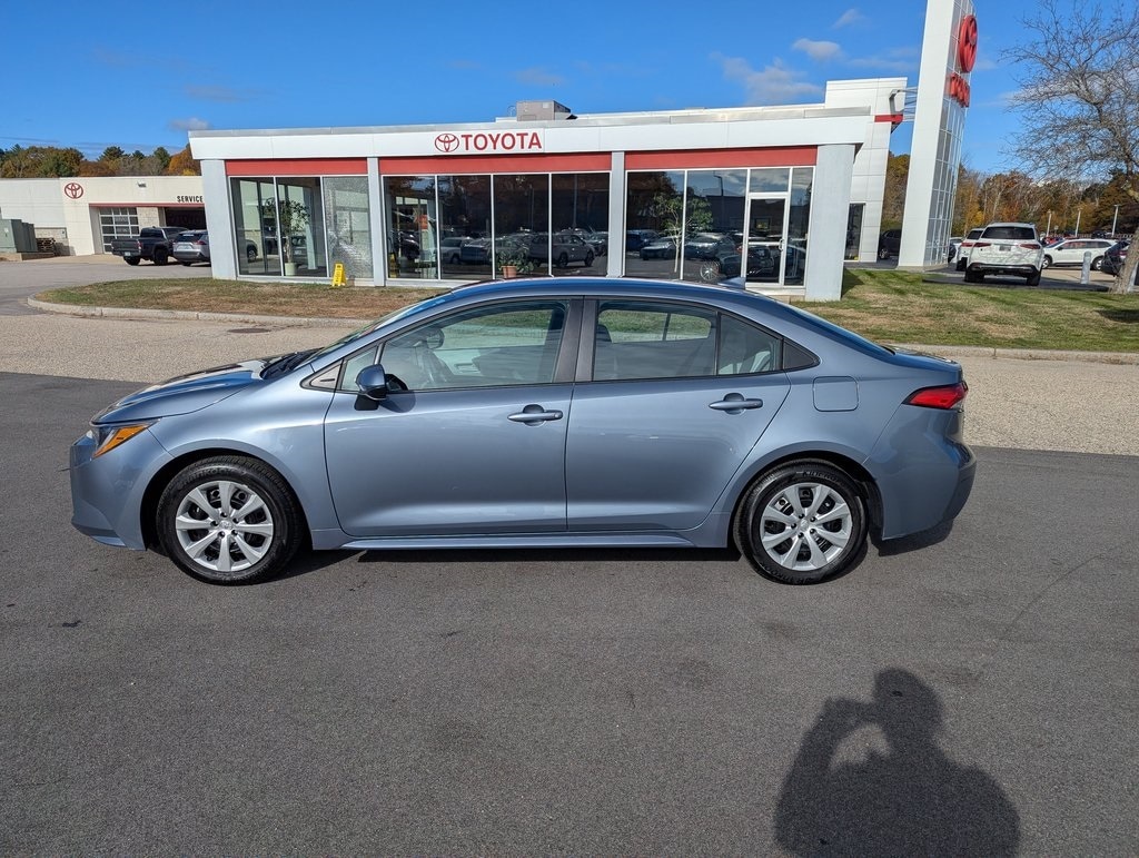 Used 2025 Toyota Corolla LE with VIN 5YFB4MDEXSP262594 for sale in Kansas City