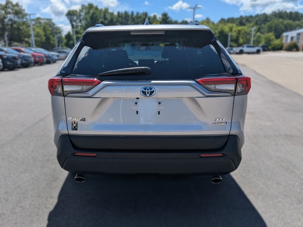 2022 Toyota RAV4 Hybrid XLE Premium photo 4