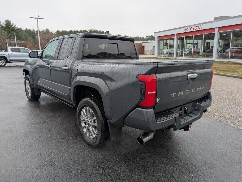 2024 Toyota Tacoma Limited photo 3