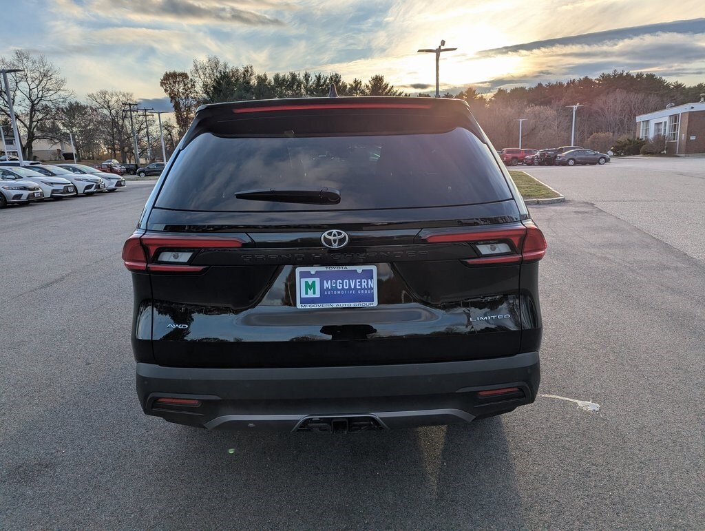 2026 Toyota Grand Highlander Limited photo 4