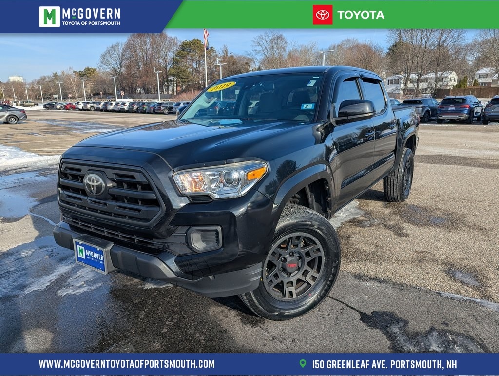 2019 Toyota Tacoma SR's photo
