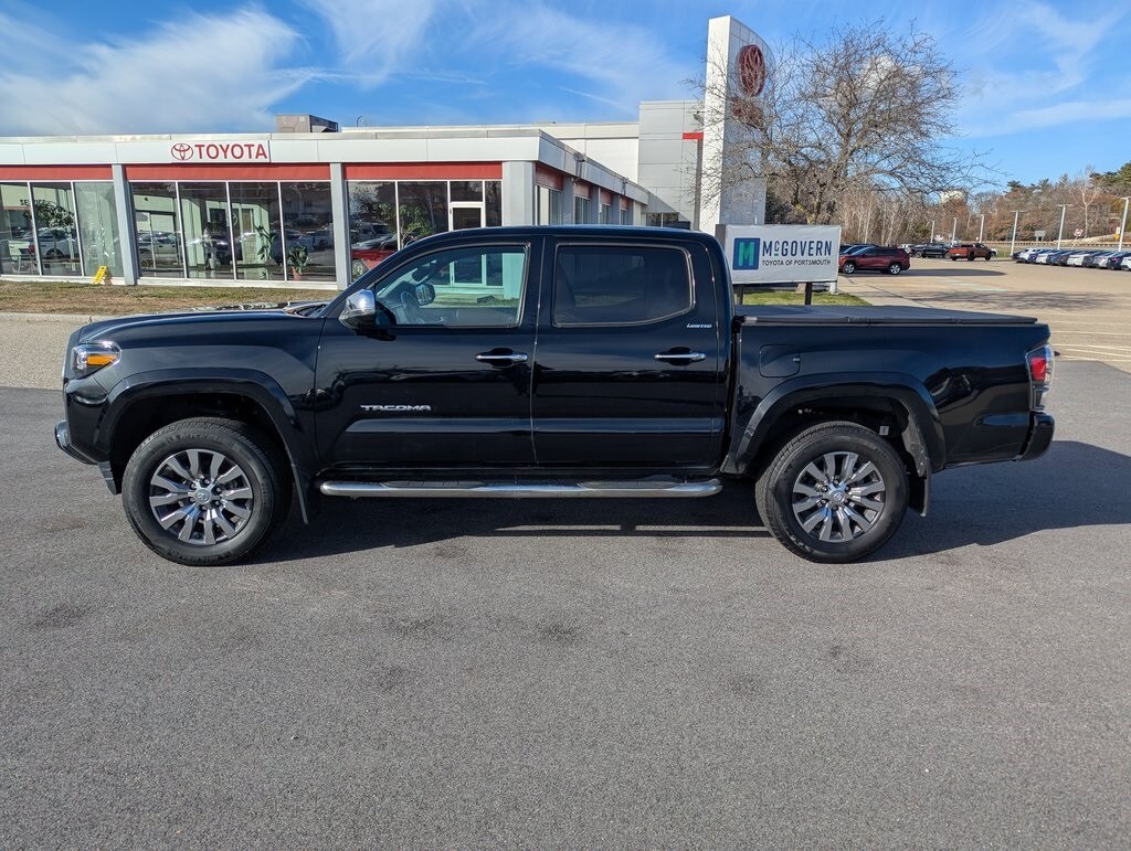 2023 Toyota Tacoma Limited photo 2