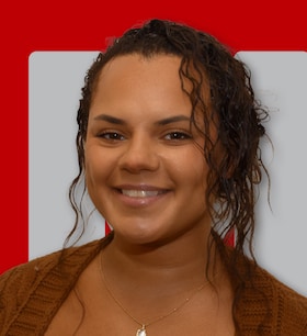 Staff member Kelly Bell from 78e94d1119dc