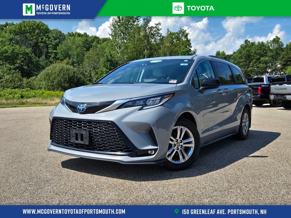 Used 2023 Toyota Sienna XSE Minivan/Van