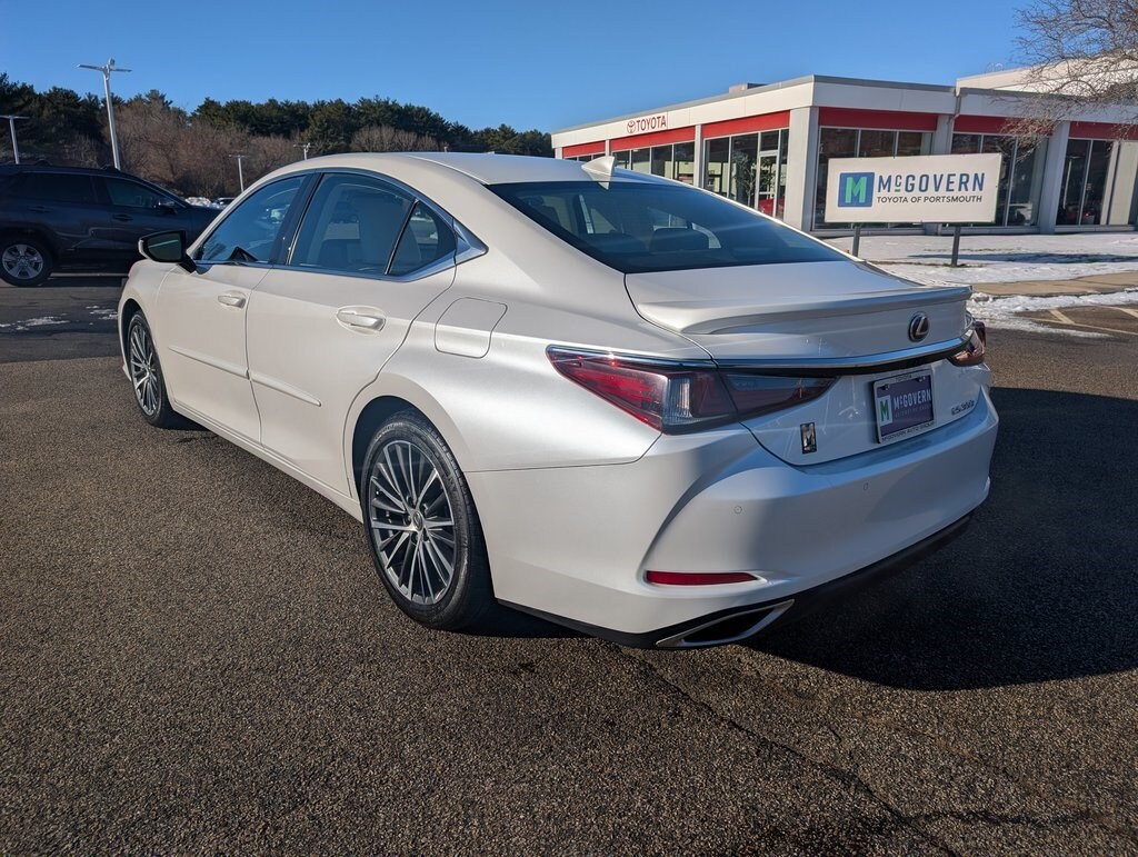 Used 2023 Lexus ES 350 Sedan