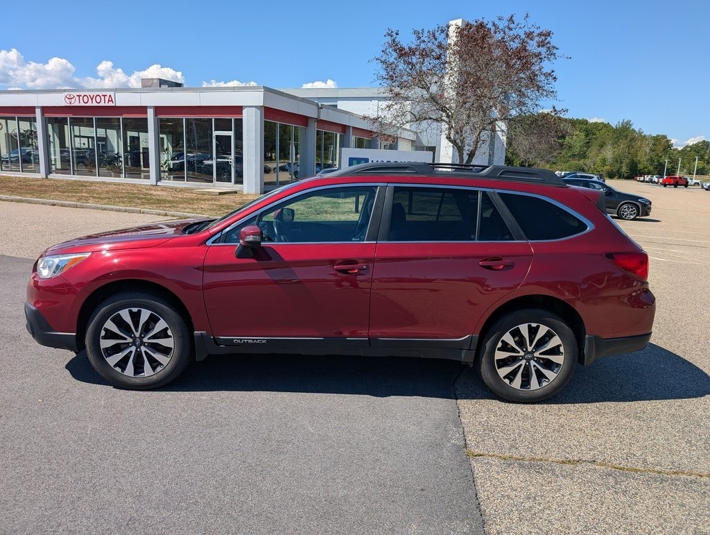 Used 2017 Subaru Outback Limited with VIN 4S4BSAKC9H3356985 for sale in Portsmouth, NH