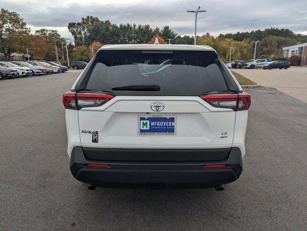 2023 Toyota RAV4 LE photo 4