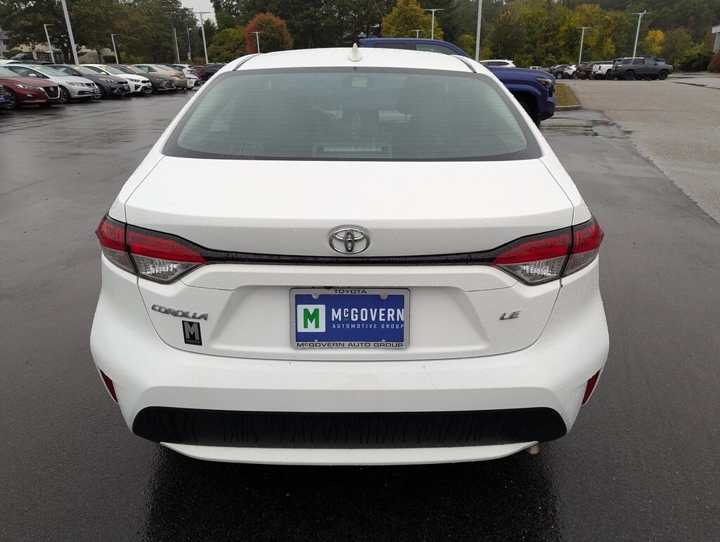 2022 Toyota Corolla LE photo 4