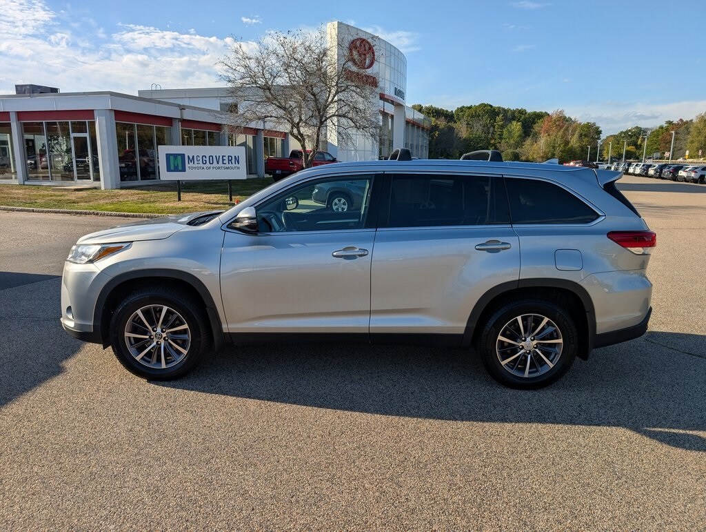 2019 Toyota Highlander XLE photo 2