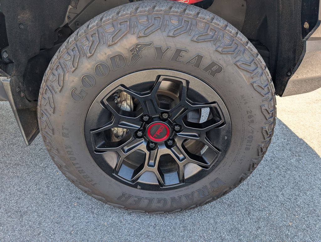 2024 Toyota Tacoma TRD Pro - Photo 12