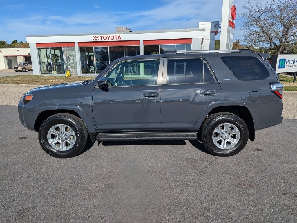 2024 Toyota 4Runner SR5 Premium photo 2