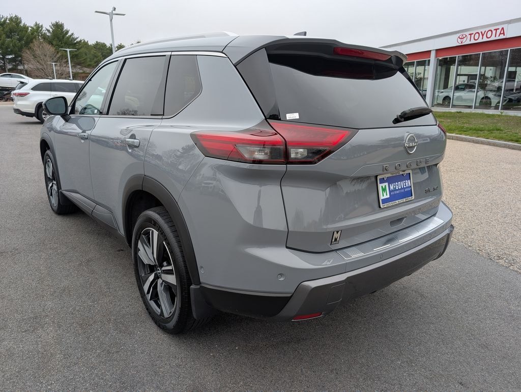Used 2025 Nissan Rogue SL SUV