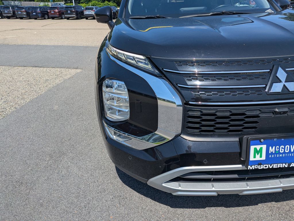 2024 Mitsubishi Outlander SE - Photo 10