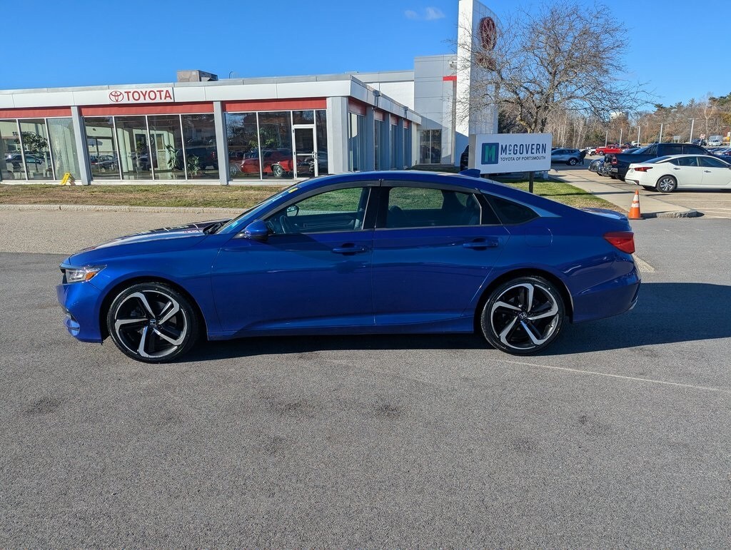 2019 Honda Accord Sport photo 2