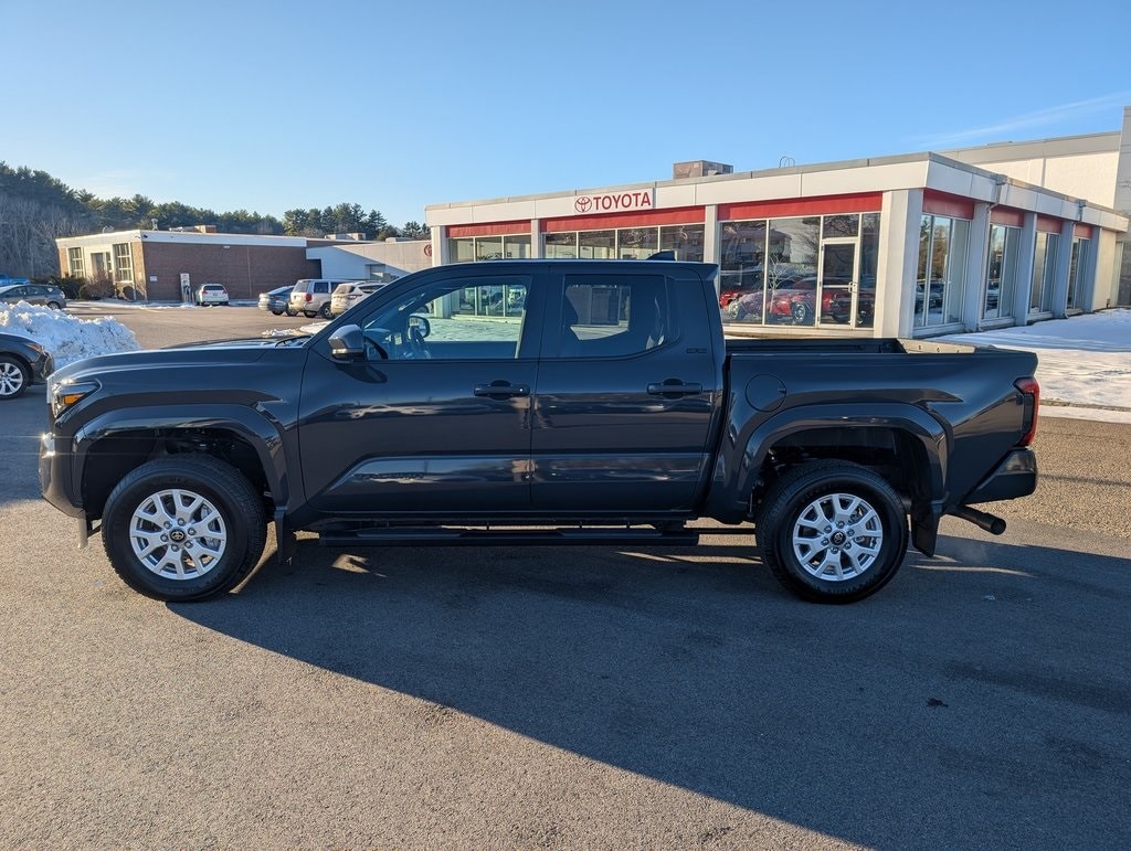 Used 2025 Toyota Tacoma SR5 Truck