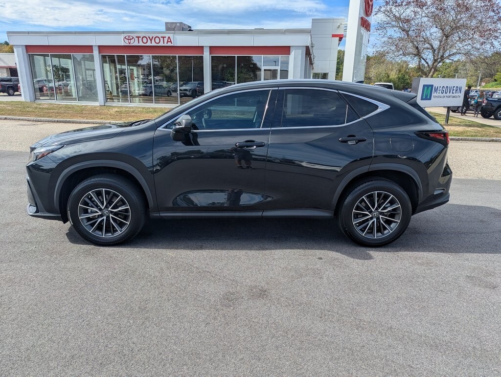 2022 Lexus NX 350 photo 2