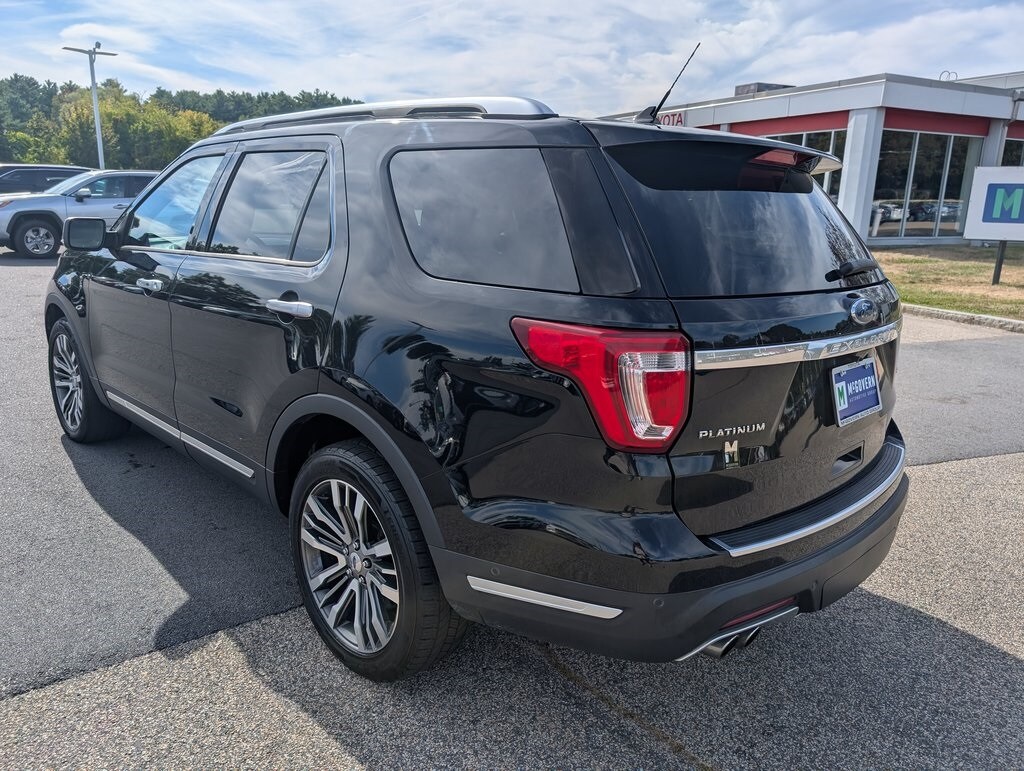 2018 Ford Explorer Platinum photo 2