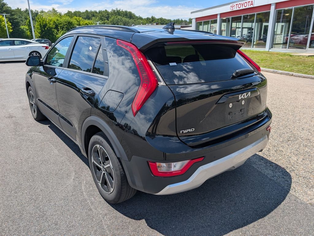 Used 2025 Kia Niro Plug-In Hybrid EX SUV