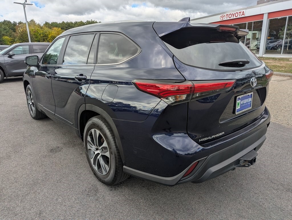2023 Toyota Highlander XLE photo 3