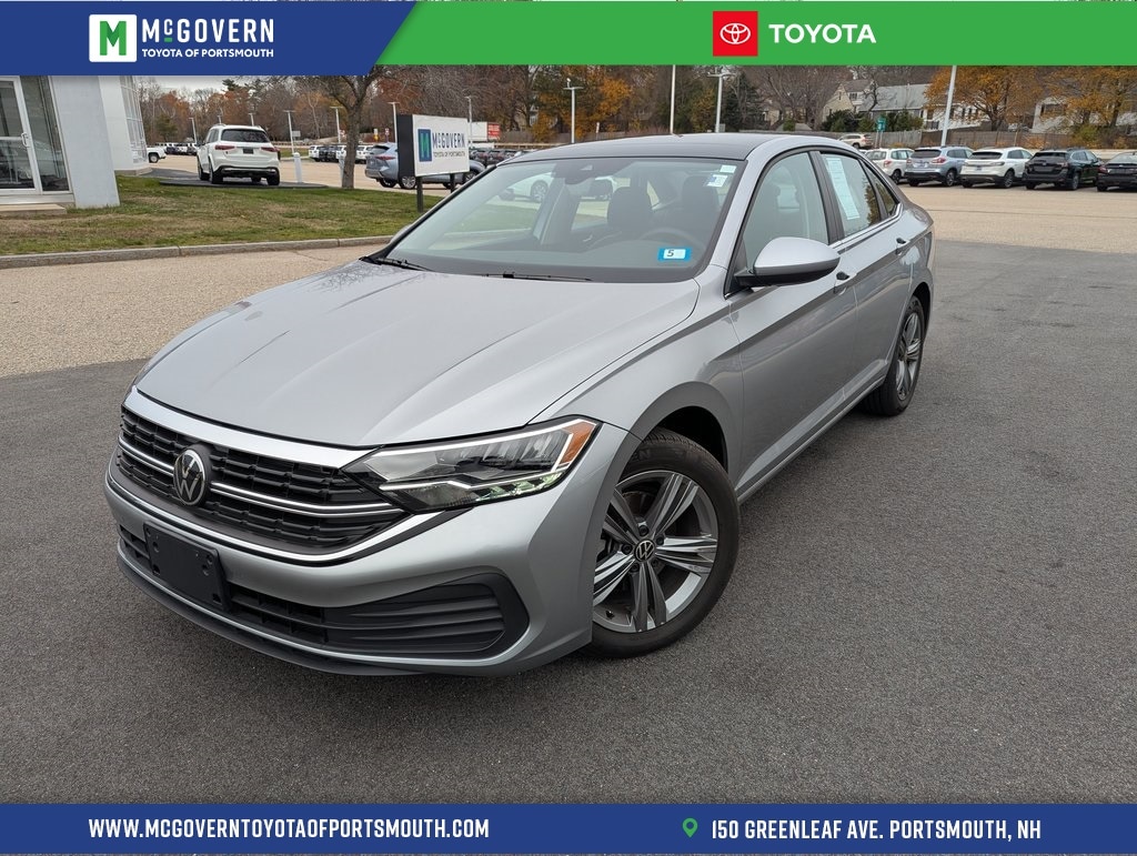 2024 Volkswagen Jetta SE's photo