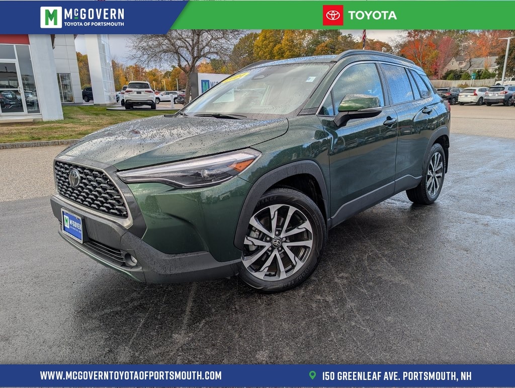 2024 Toyota Corolla Cross XLE's photo