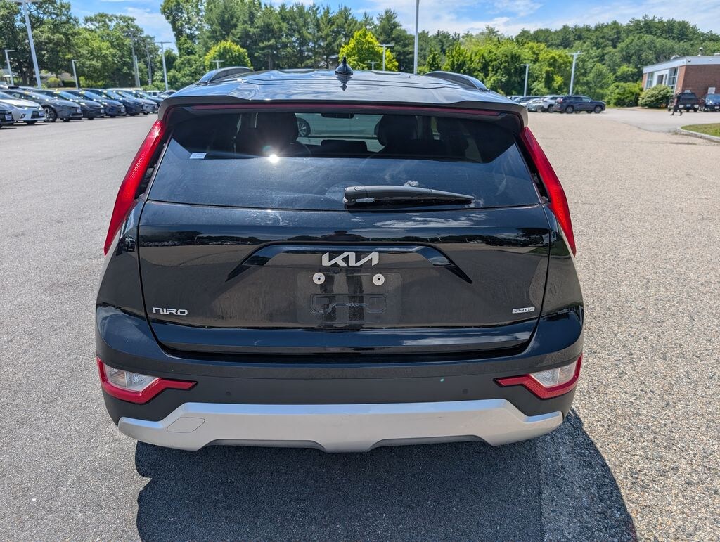 Used 2025 Kia Niro Plug-In Hybrid EX SUV