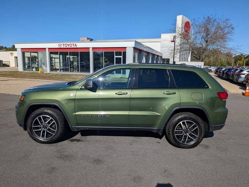 2020 Jeep Grand Cherokee Trailhawk photo 2