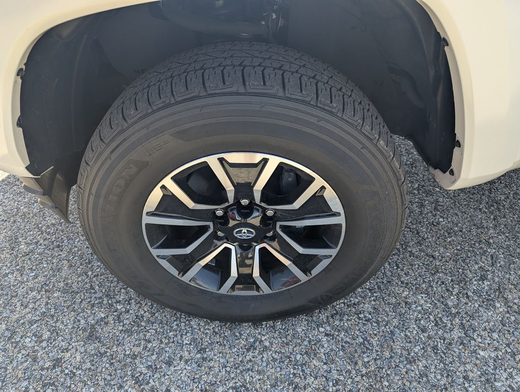 2023 Toyota Tacoma TRD Sport - Photo 12