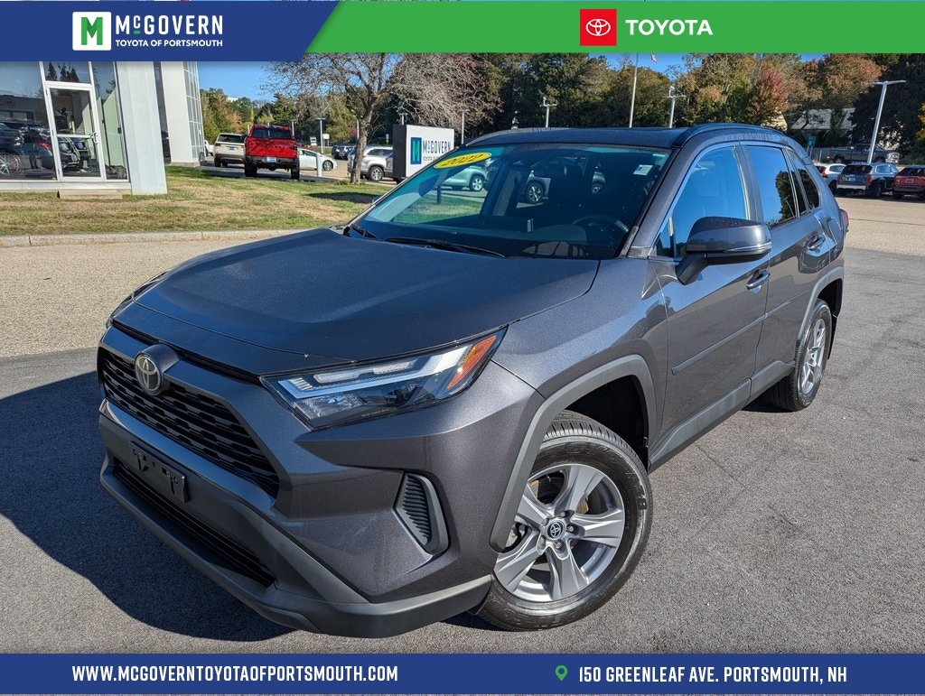 2022 Toyota RAV4 XLE's photo