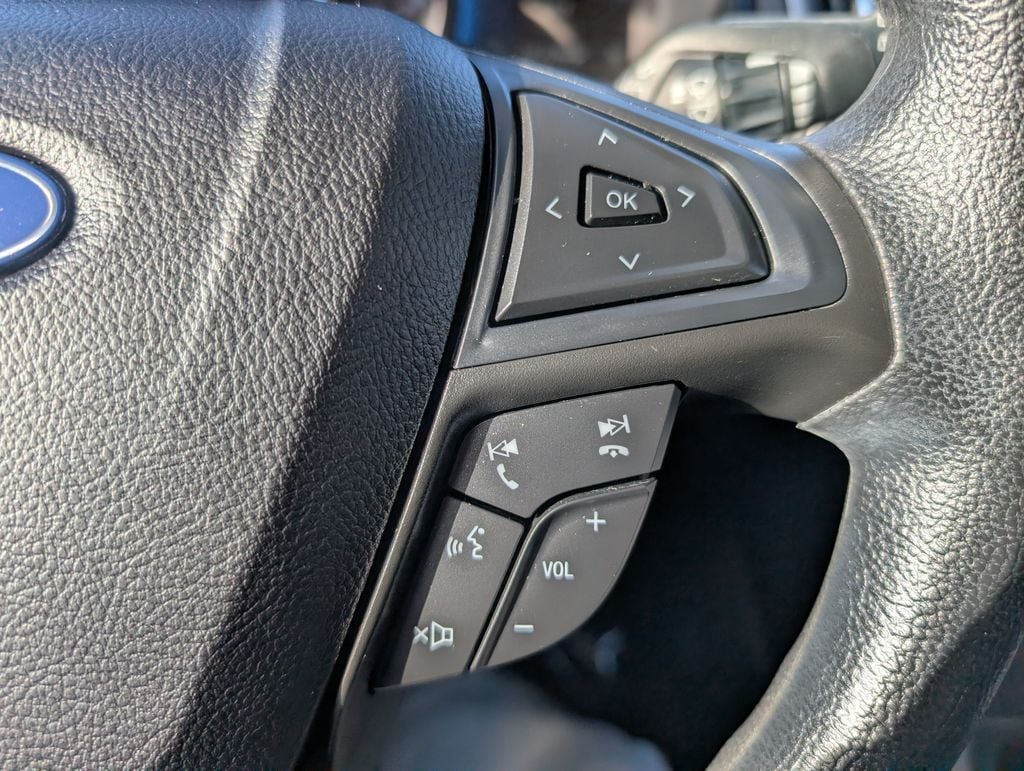 2022 Ford Edge SE - Photo 25