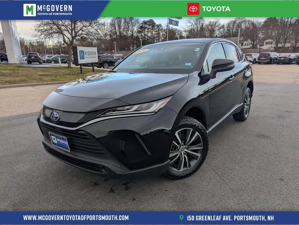 2024 Toyota Venza LE's photo