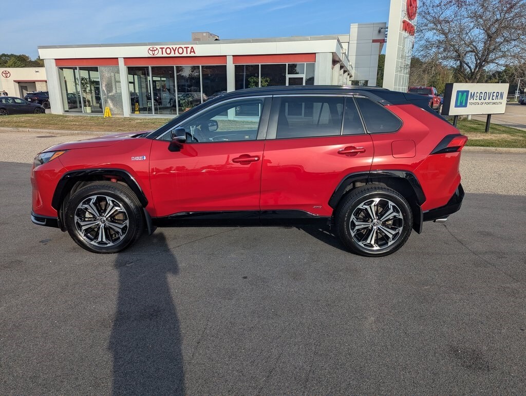 2022 Toyota RAV4 Prime XSE Premium photo 2