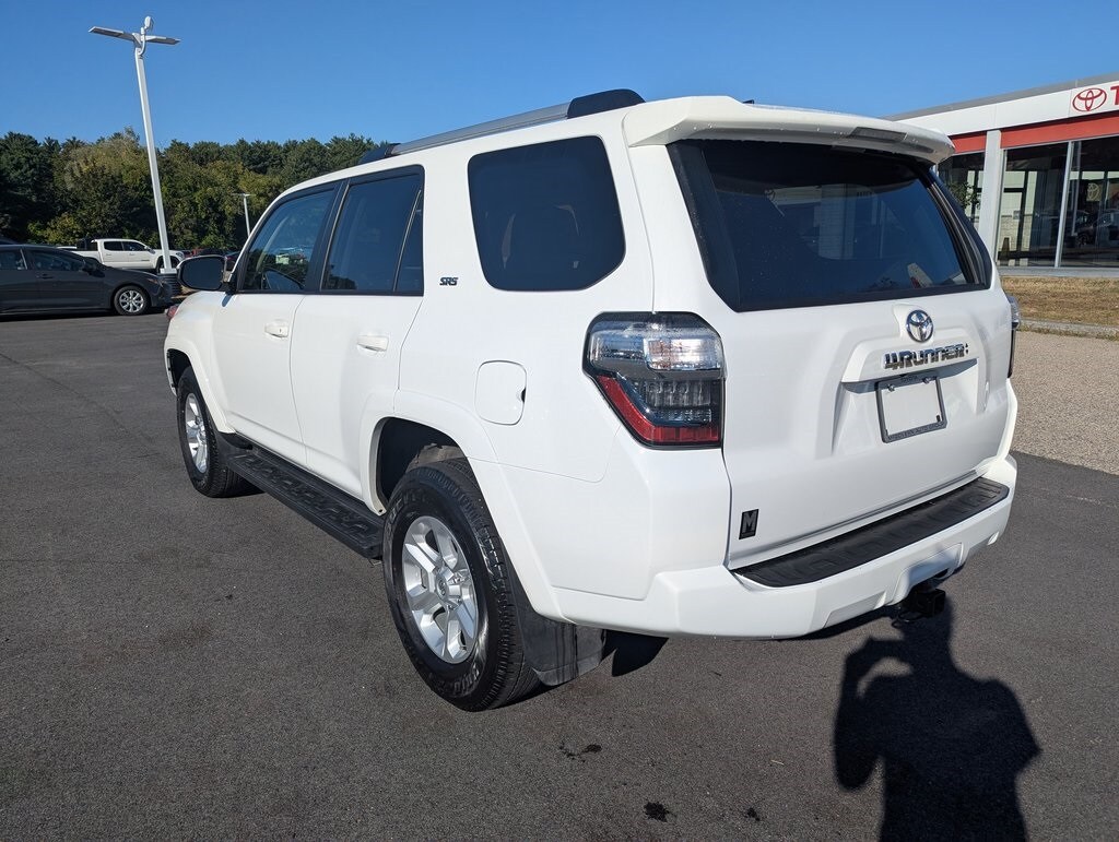 2024 Toyota 4Runner SR5 photo 3