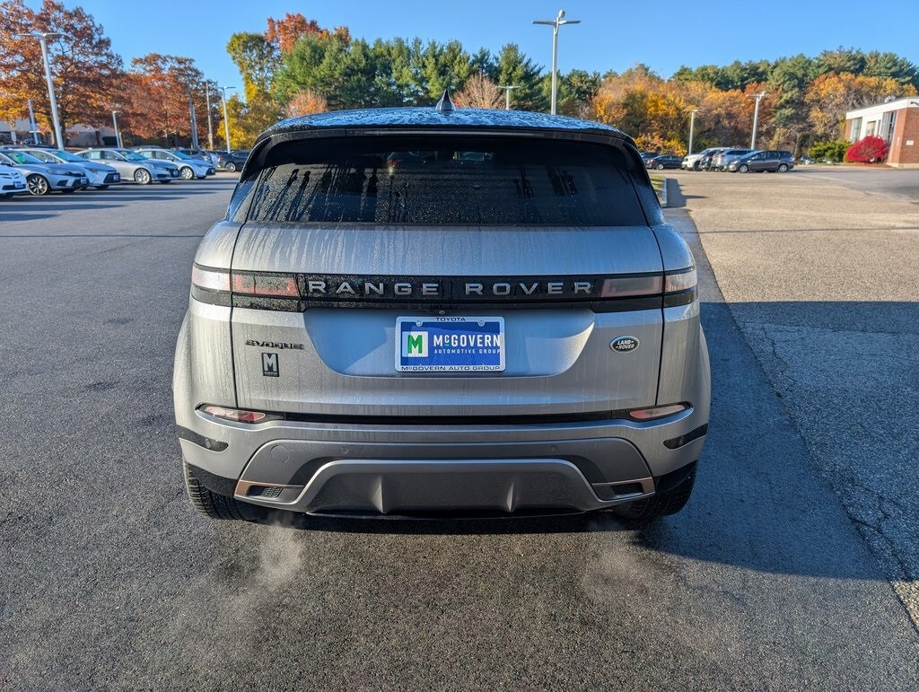 2023 Land Rover Range Rover Evoque R-Dynamic SE photo 3