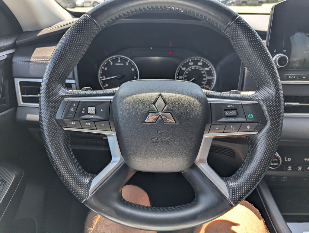 2024 Mitsubishi Outlander SE - Photo 23