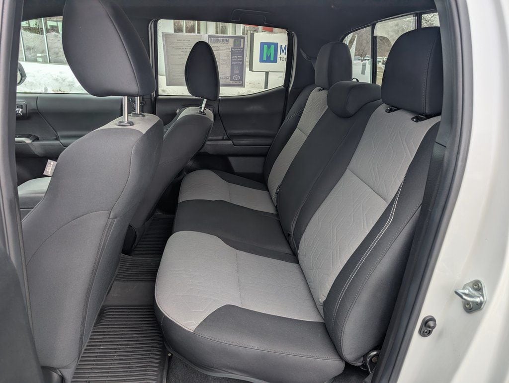 2023 Toyota Tacoma TRD Sport - Photo 18