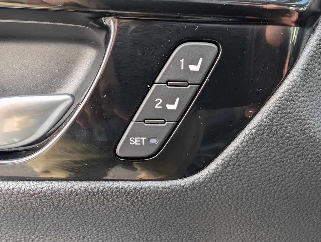 2023 Honda CR-V EX-L - Photo 17