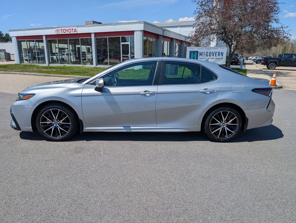 Used 2023 Toyota Camry SE Sedan