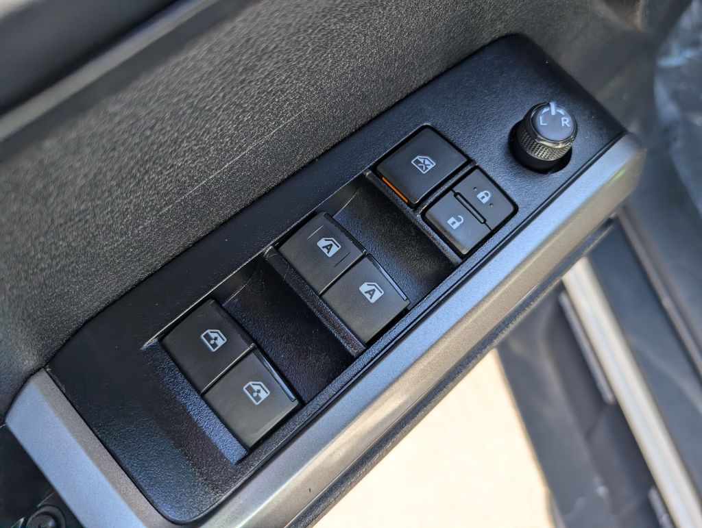 2023 Toyota Tacoma SR5 - Photo 15