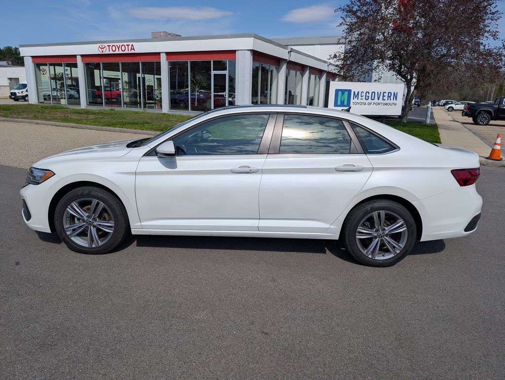 3VW7M7BU7NM018833