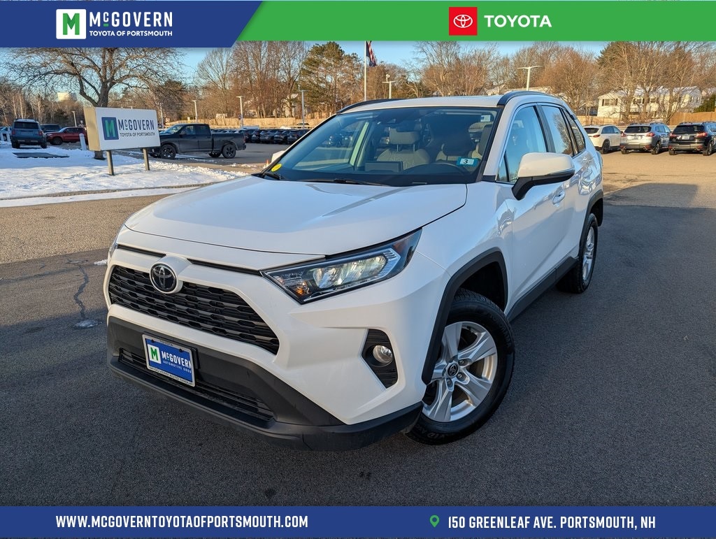 2021 Toyota RAV4 XLE's photo