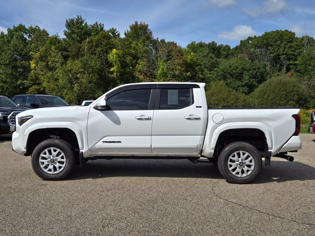 Used 2025 Toyota Tacoma SR5 Truck